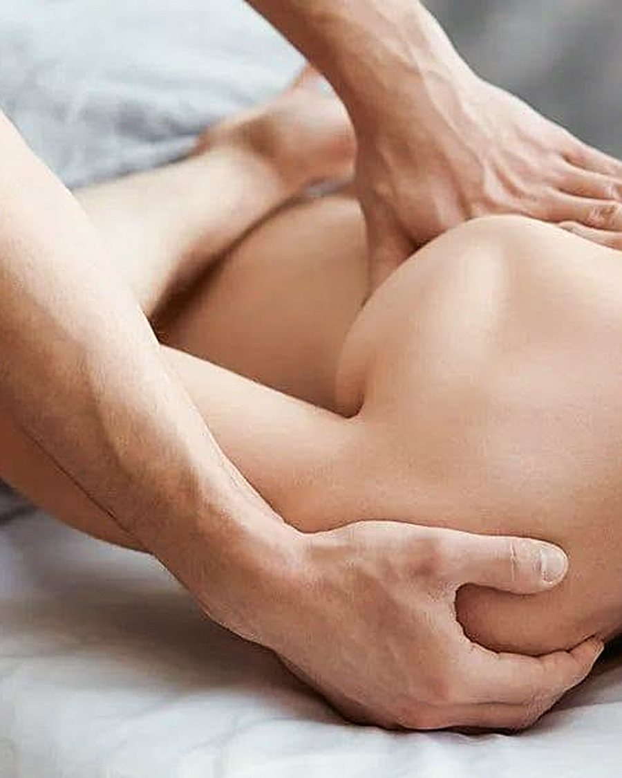 Avambraccio in profondità sulla spalla e sul collo